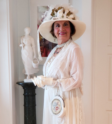 Art Talk: Kathryn Chesley - Becoming Ladies of History